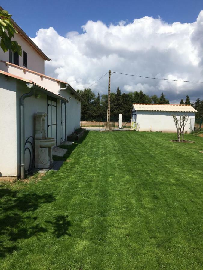 Au Domaine De Lea Hyères Exterior foto