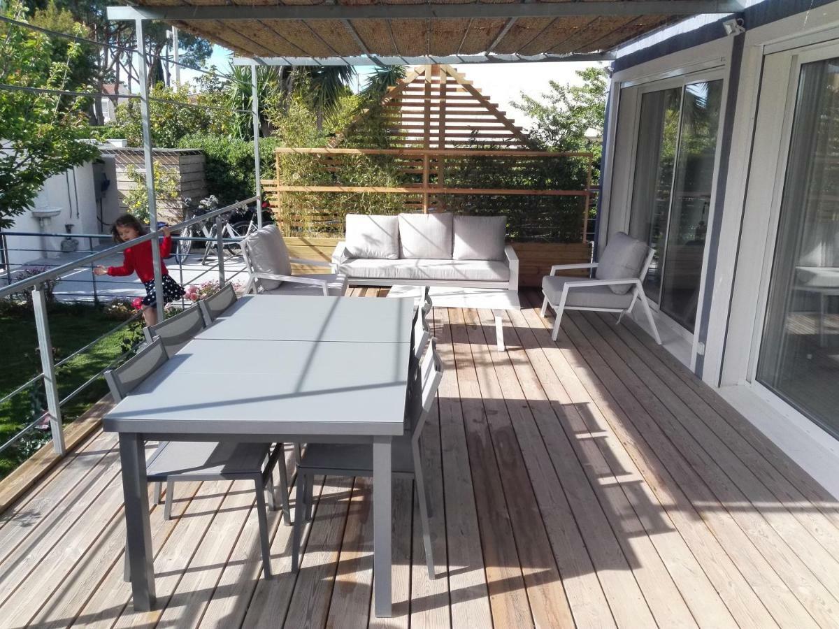 Au Domaine De Lea Hyères Exterior foto